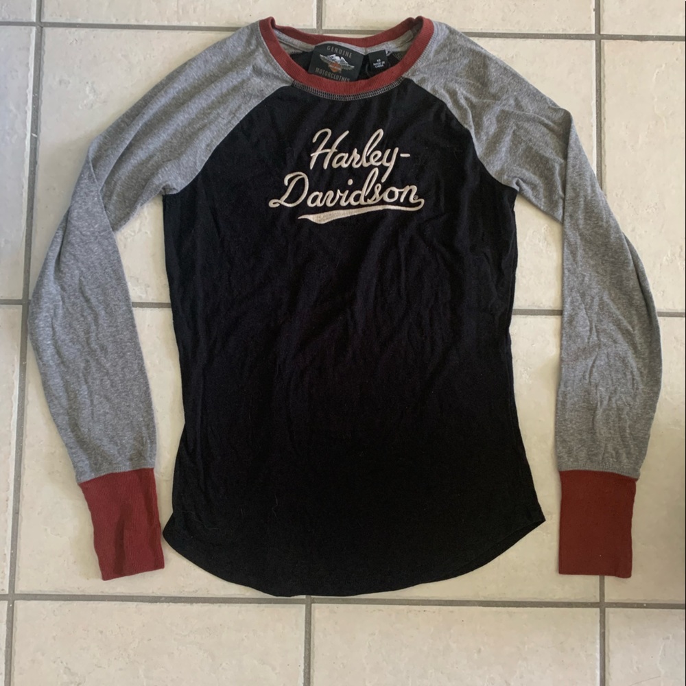 Ladies Harley Davidson long sleeve shirt